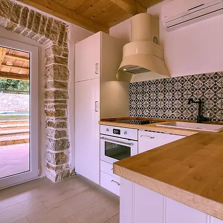 Cozy Istrian Stone Sasso With Private Pool Villa