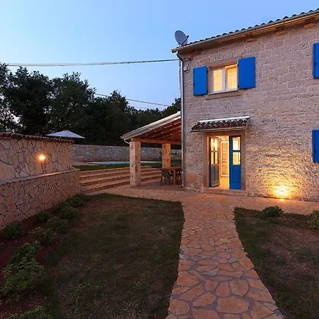 Villa Cozy Istrian Stone Sasso With Private Pool *