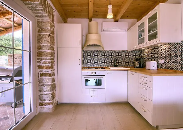 Cozy Istrian Stone Sasso With Private Pool Vila